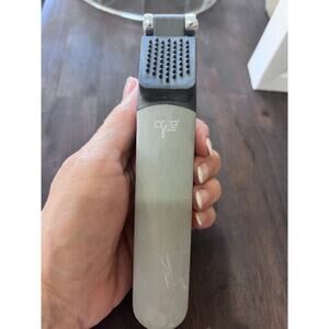 Core Kitchen Garlic Press & Ginger Crusher Soft Grip Handle‎ Gray/Black